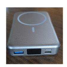 Silver 20W Fast Charging 10000mAh Power Bank W18 USB-C USB-A Qi Wireless