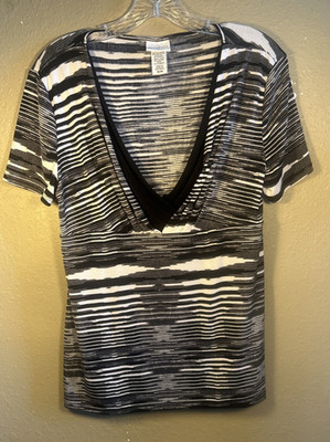 Jaclyn Smith Sz M Women Top Short Sleeve V Neck Black White Geometric Stripe 1-9