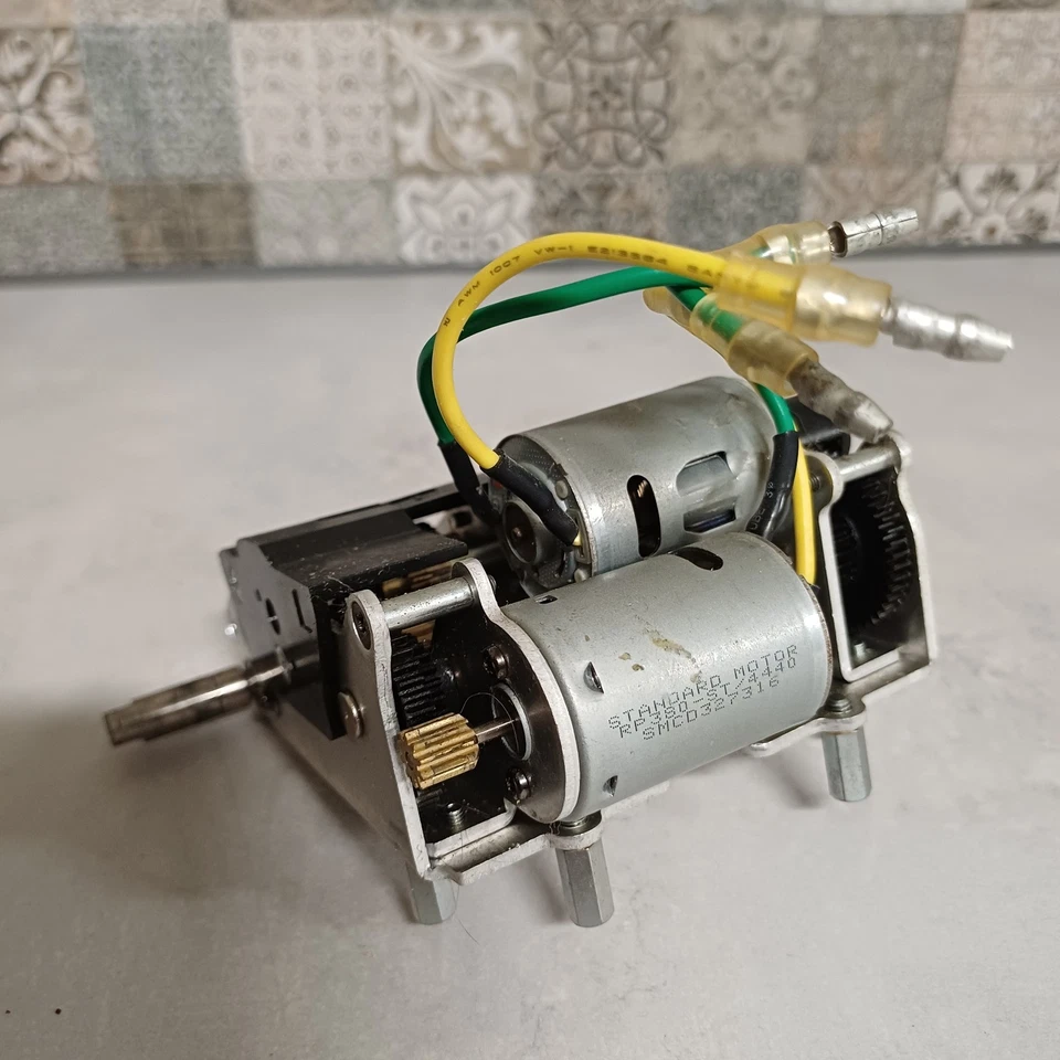 Tamiya 1/16 Full Option Getriebe Königstiger Tiger 1 - Bild 2 von 3