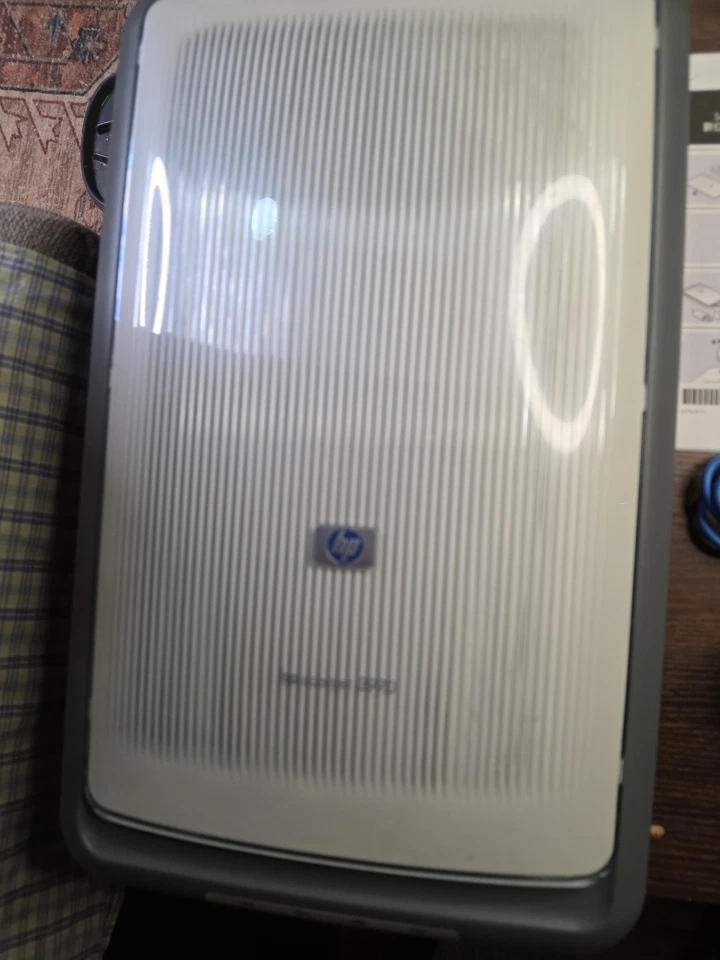 HP ScanJet 3970 Flatbed Scanner, CCD image sensor, 2400 x 2400 dpi opt resolutio - Image 2 of 4