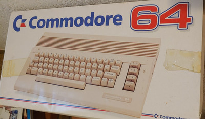 Commodore 64 II C64 C (+ NT, Manual, Disk, TVC) in OVP works 8-bit 131225 SEALED