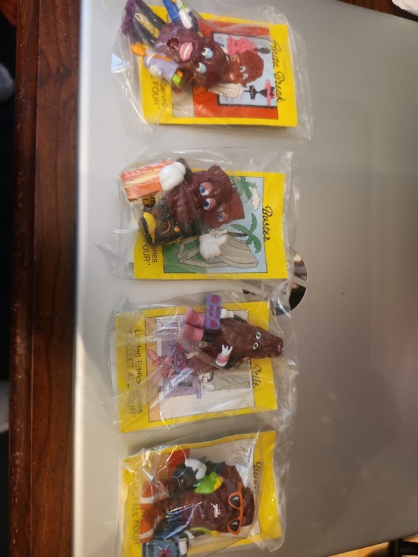 The California Raisins Vintage Hardee’s Figures Lot of 4 In Bags w/ Cards
