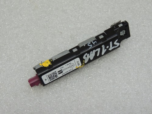Seat Leon III 5F Antennenverstärker Antenne Radio FM Rechts 5F4035225A