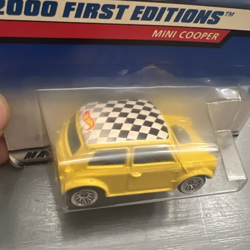 HOT WHEELS MINI COOPER YELLOW 2000 FIRST EDITIONS 30/38 B153 - Picture 3 of 3