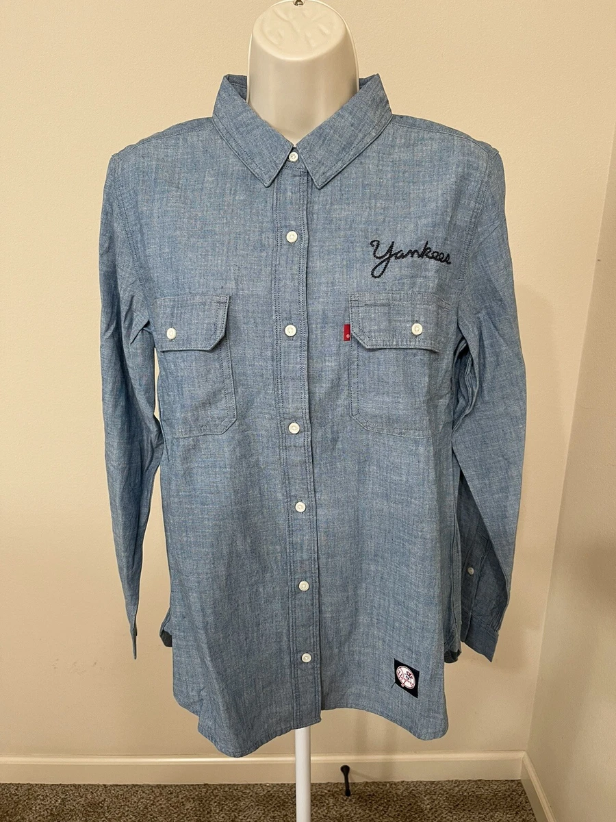 Levis New York Yankees Women's Blue Long Sleeve Button Up Collared Shirt s  M