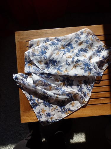 wunderschöner Schal 35x150cm blau Polyester - Bild 2 von 2