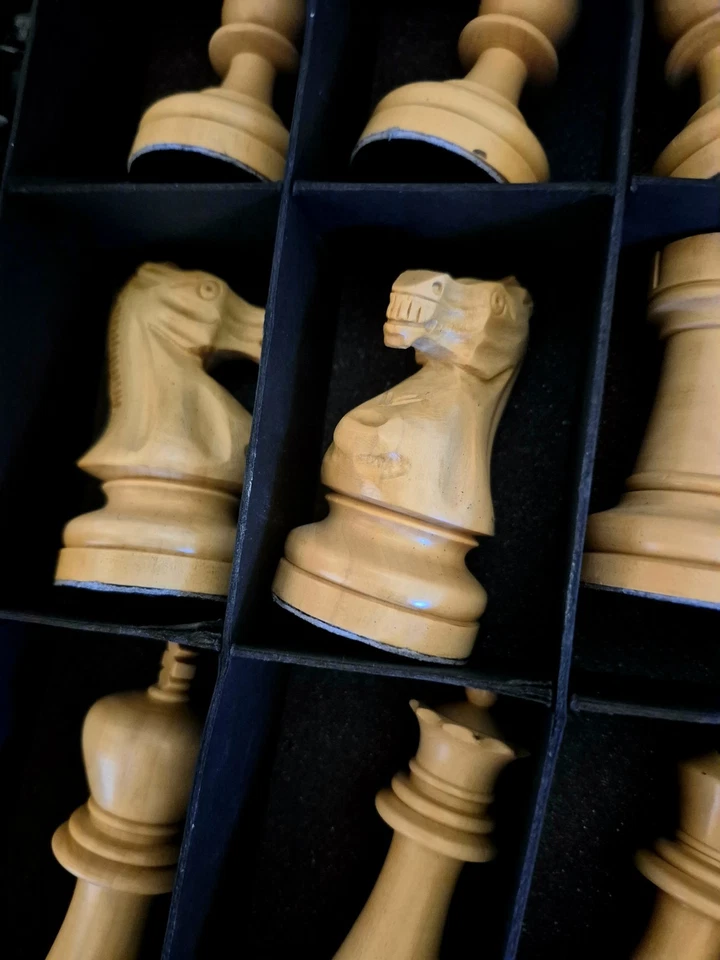 Drueke Luxury Box Wood Ebony Staunton Chess Set 4" King Players Choice? Weighted - Image 2 of 4