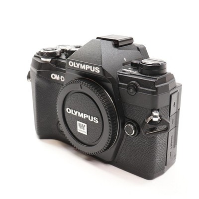 OLYMPUS OMD EM-5 本体 Olympus OM-D E-M5 16MP Live MOS Interchangeable Lens Camera with