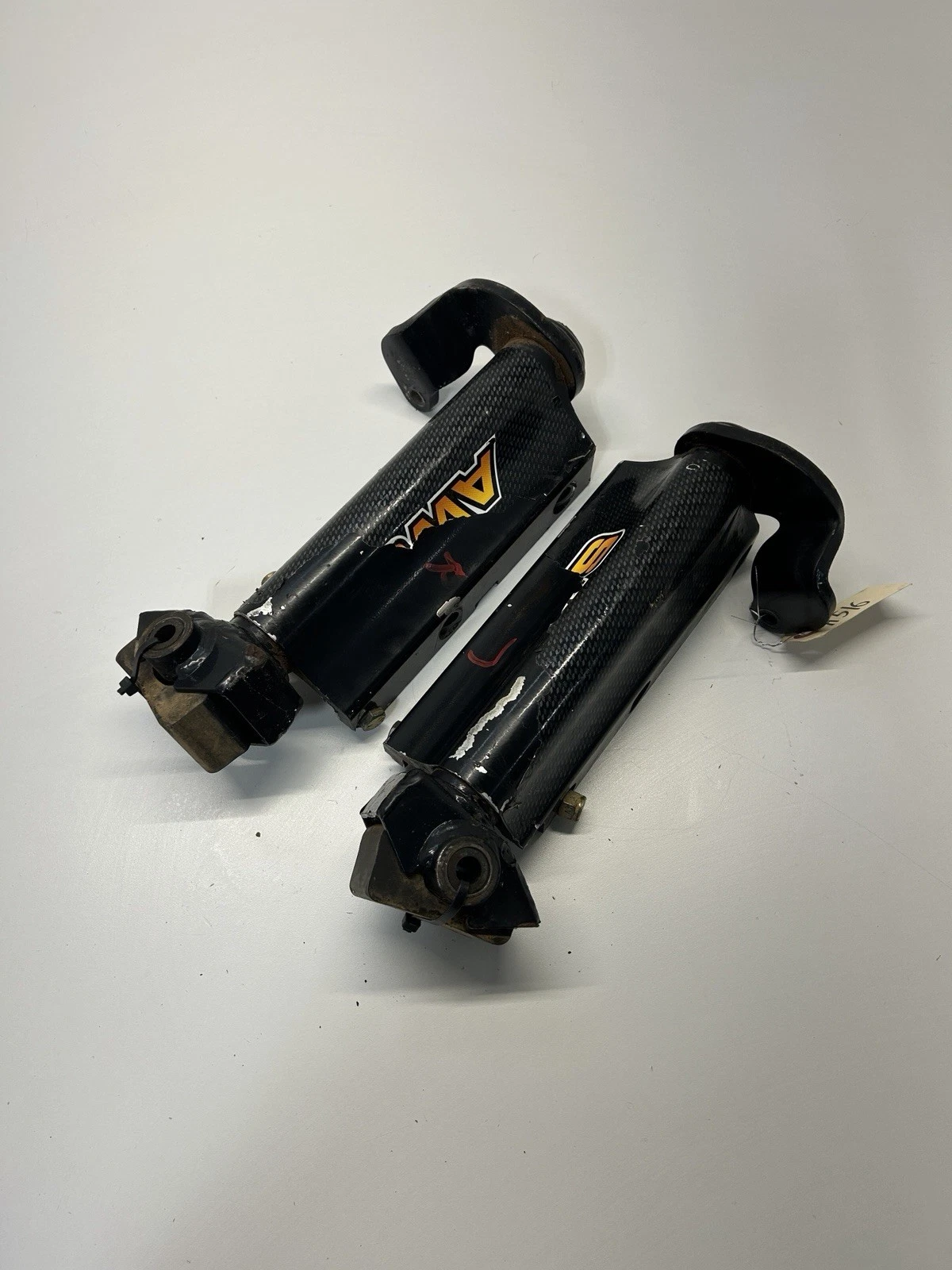 97 Arctic Cat ZL500 zl 500 Snowmobile OEM Right Left Steering Spindle Knuckle