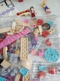 LEGO FRIENDS: Amusement Park Hot Dog Van (41129)