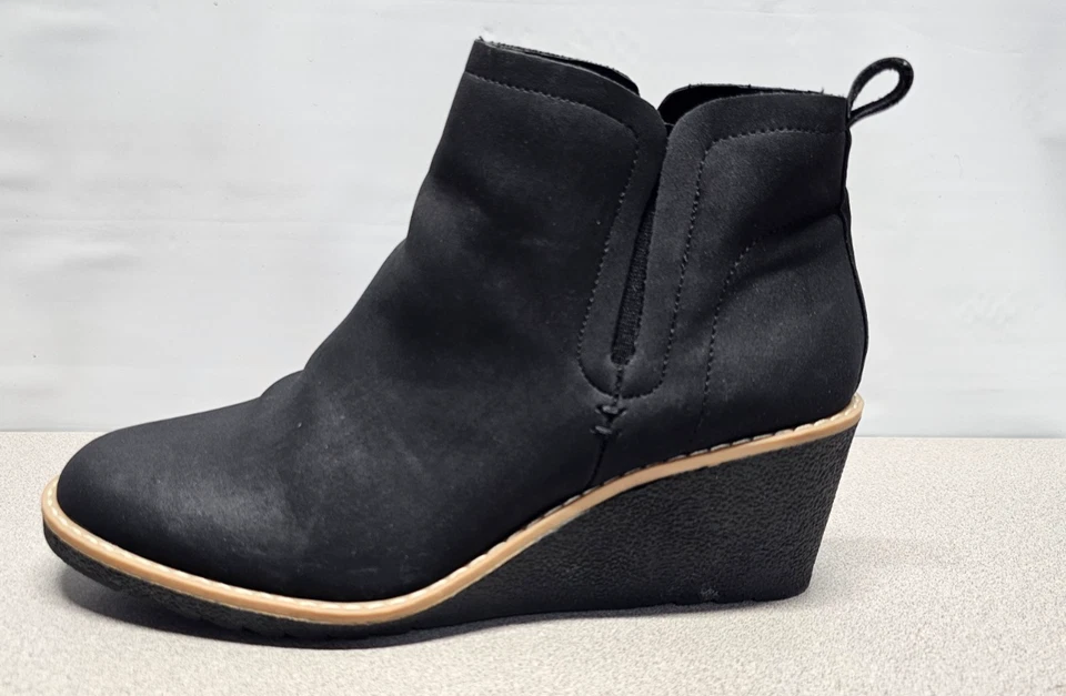 Женские сапоги St John's Bay размер 9,5 черные на танкетке каблуке ботильоны без застежек - Изображение 2 из 4