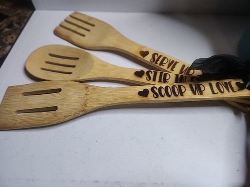 3Pcs Bamboo Utensils Wooden Engraved Cooking Spoon Set. Spoon, Spatula, Fork - Bild 3 von 5