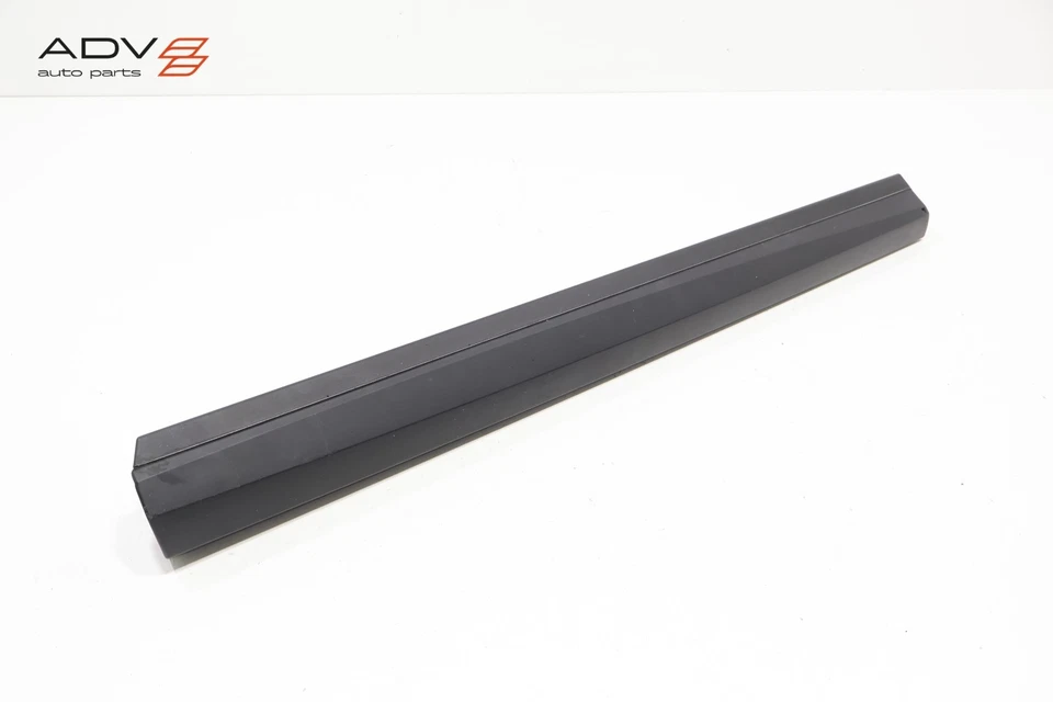 LEXUS RX450H RX350 2016-2022 puerta delantera izquierda lado del conductor moldura inferior OEM Foto 2 de 4