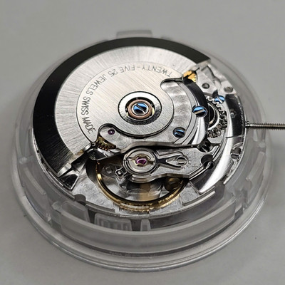 4℃　腕時計　ETA 2824 s-l400.jpg