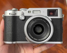 Fujifilm X100F 24.3MP Digital Compact Cam Sleek Build High - Res Photo  -95%new