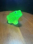 Vintage Fenton Vaseline/Uranium  Glass Frog Figurine Glows Under UV Light