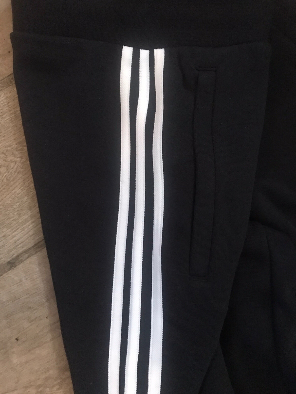 Adidas Originals - Pantalon Jogging A Bandes GN3458 Noir 