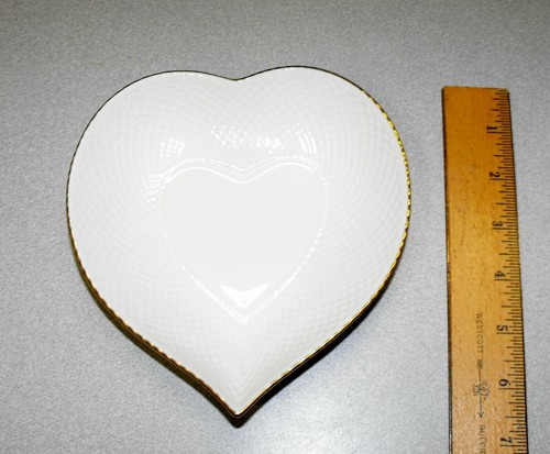 Nice Mikasa 24K Gold Trimmed Bone China Heart Shaped Candy Dish - 第 6/8 張圖片