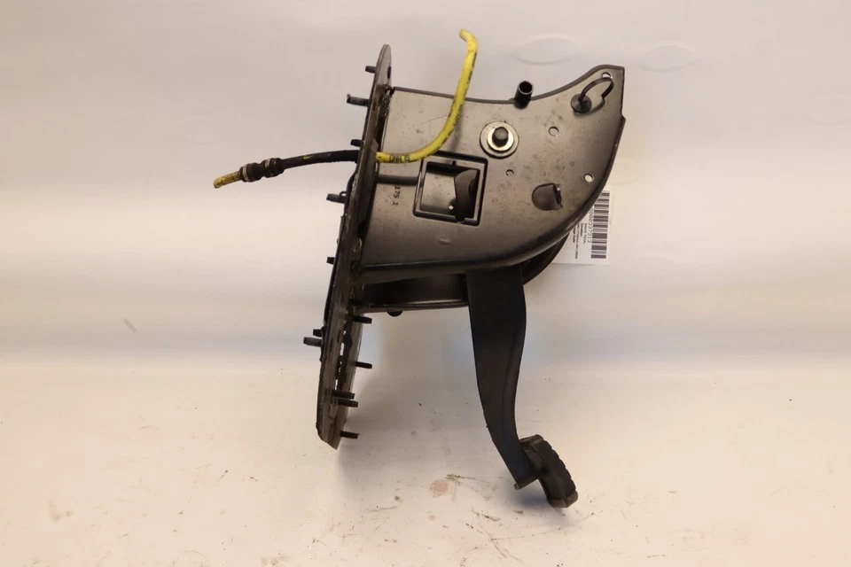 2008-2018 INTERNATIONAL DURASTAR 4300 PARKING BRAKE PEDAL W/ MOUNT SUPPORT OEM - Image 4 of 4