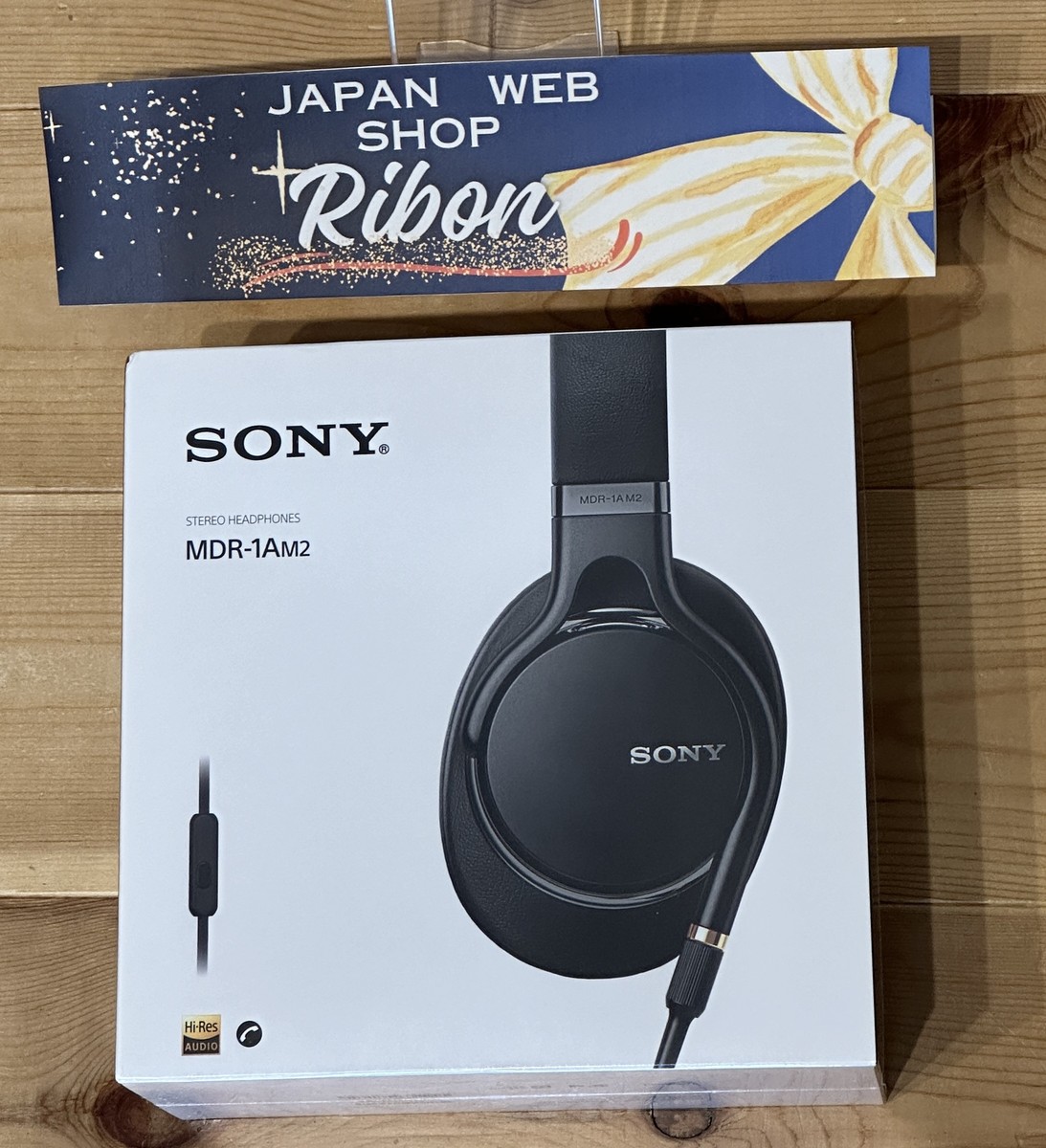 Sony MDR-1AM2 Headphones: High-resolution audio compatible closed