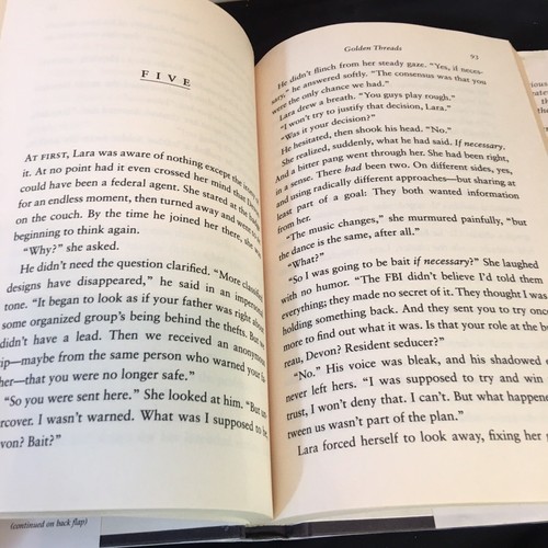 Golden Threads by Kay Hooper HCDJ Romance - Imagen 6 de 6