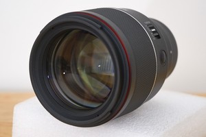 Samyang AF 85mm F1.4 Mk2 Lens, Sony full-frame, Ø72mm
