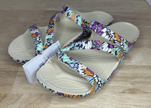 Crocs Kadee II Butterfly Graphic Sandal - 第 1/4 張圖片