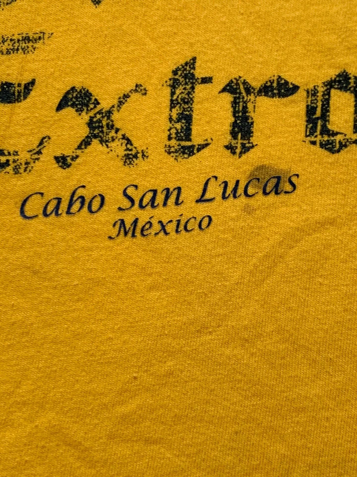 Camiseta sin mangas con gráfico Corona para hombre pequeña amarilla Cabo San Lucas México Foto 3 de 4
