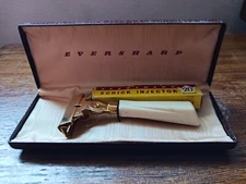 VINTAGE SCHICK EVERSHARP INJECTOR RAZOR IN LEATHERETTE CASE