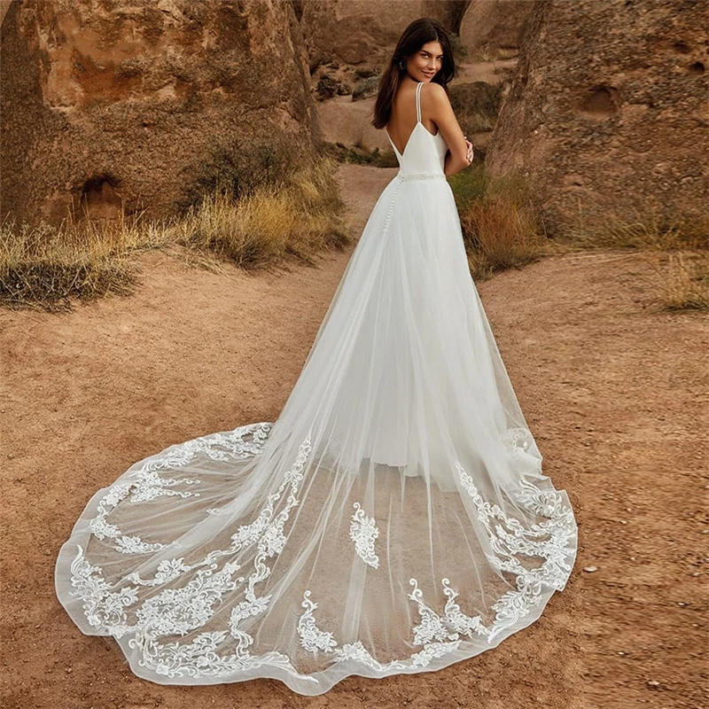 The Ultimate Guide to Wedding Dress Overskirts | True Society Bridal Shops