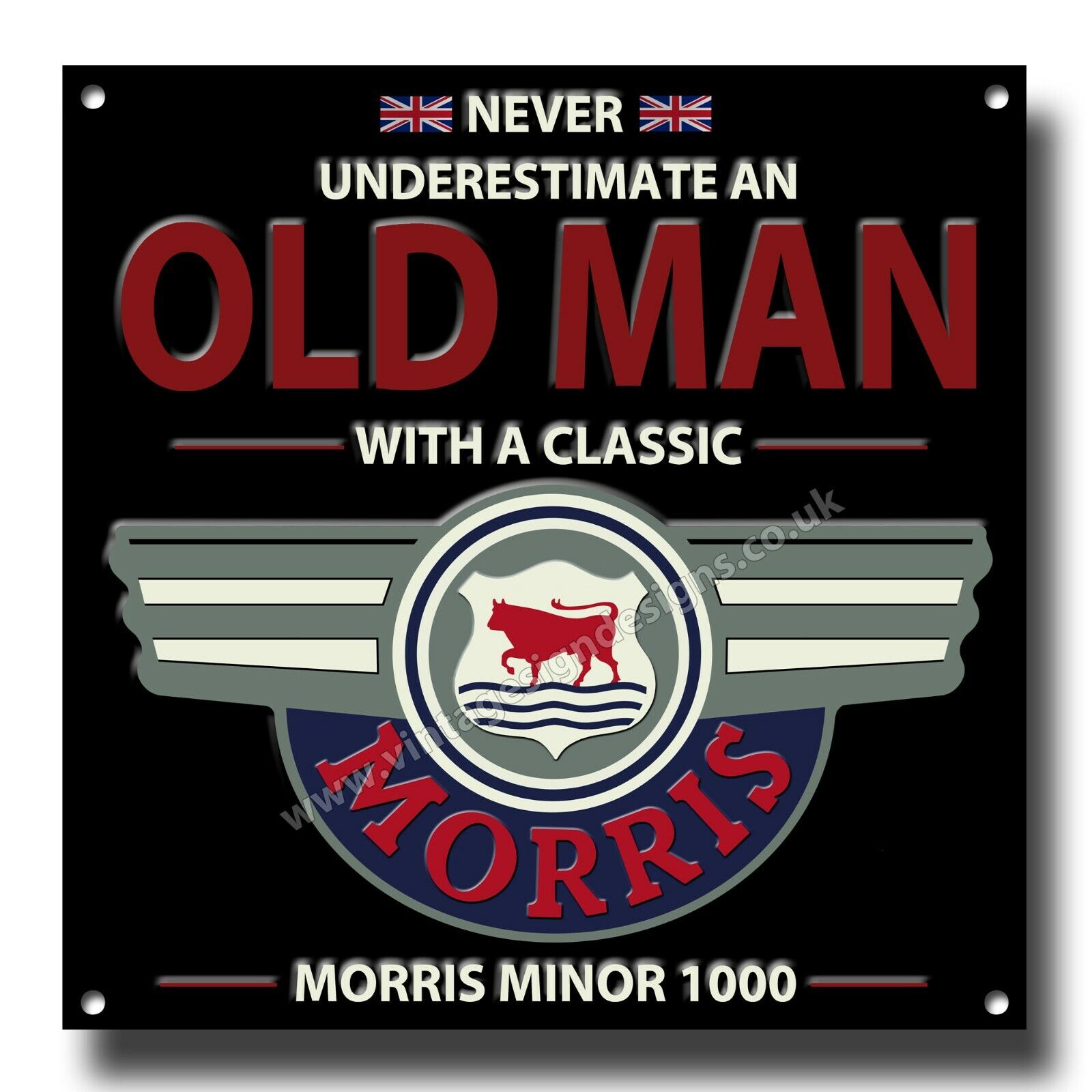 Nigdy nie lekceważ starca z metalem Morris Minor 1000