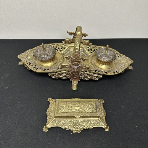 Vintage Bronze Gothic Desktop Double Inkwell Faces Ducks Extra Well - Picture 1 of 14