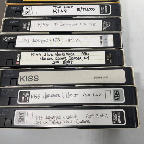12 vidéos VHS enregistrées à domicile - clips KISS Unplugged Alive Last Kiss Music Awards - Photo 2/7