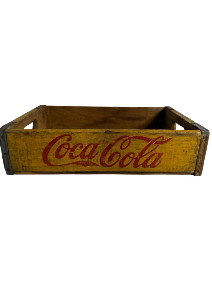 Botella de refresco de coca MCM de colección amarilla y roja para escribir caja de madera portadora Foto 3 de 4