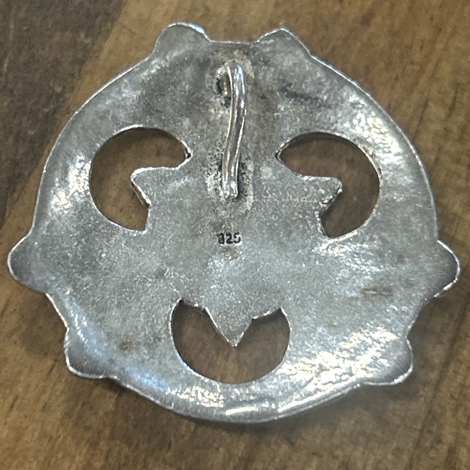 Sterling Silver Celtic Trinity Knot Shield Pendan… - image 2