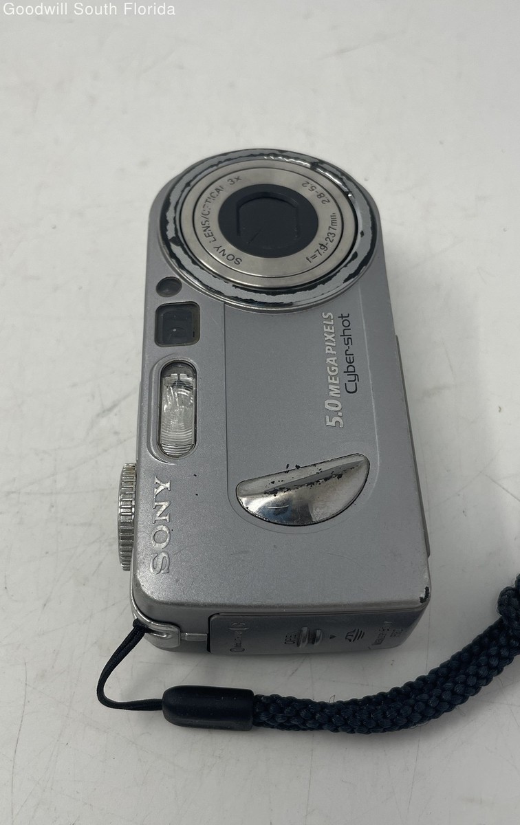 ソニー Cyber-shot DSC-P10 コンデジ 5.0メガピクセル SONY Cyber-Shot DSC-P10 Digital Camera 5.0 Megapixel + Battery