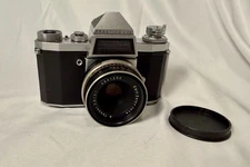 Praktica V FB 35 mm SLR Film Camera & Carl Zeiss Jena Tessar 50 mm f/2.8 Lens