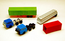 Pakiet, 2 ciężarówki Tatra, kontenery, tynk NRD, różne modele, skala TT.