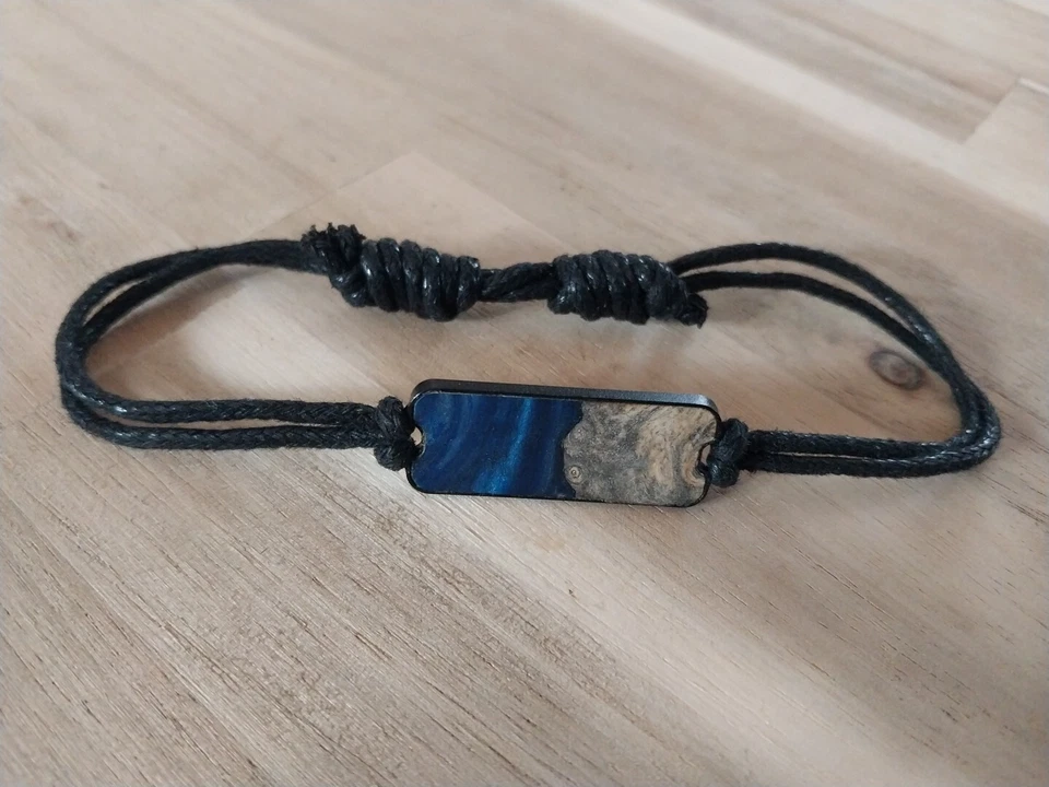 Pulsera de cuero ajustable clásica de madera tallada burl y resina Foto 2 de 4