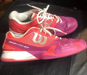 magenta tennis shoes