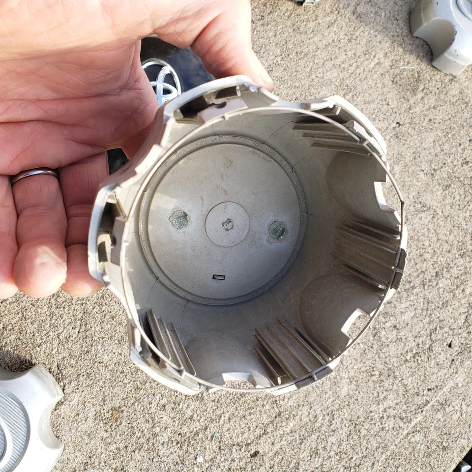 1 calota central de roda Nissan Xterra Frontier 00 01 02 2003 2004 40315-1Z800 - Imagem 4 de 4