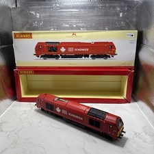 Hornby R3039 class 67 DB Schenker Maple Leaf.