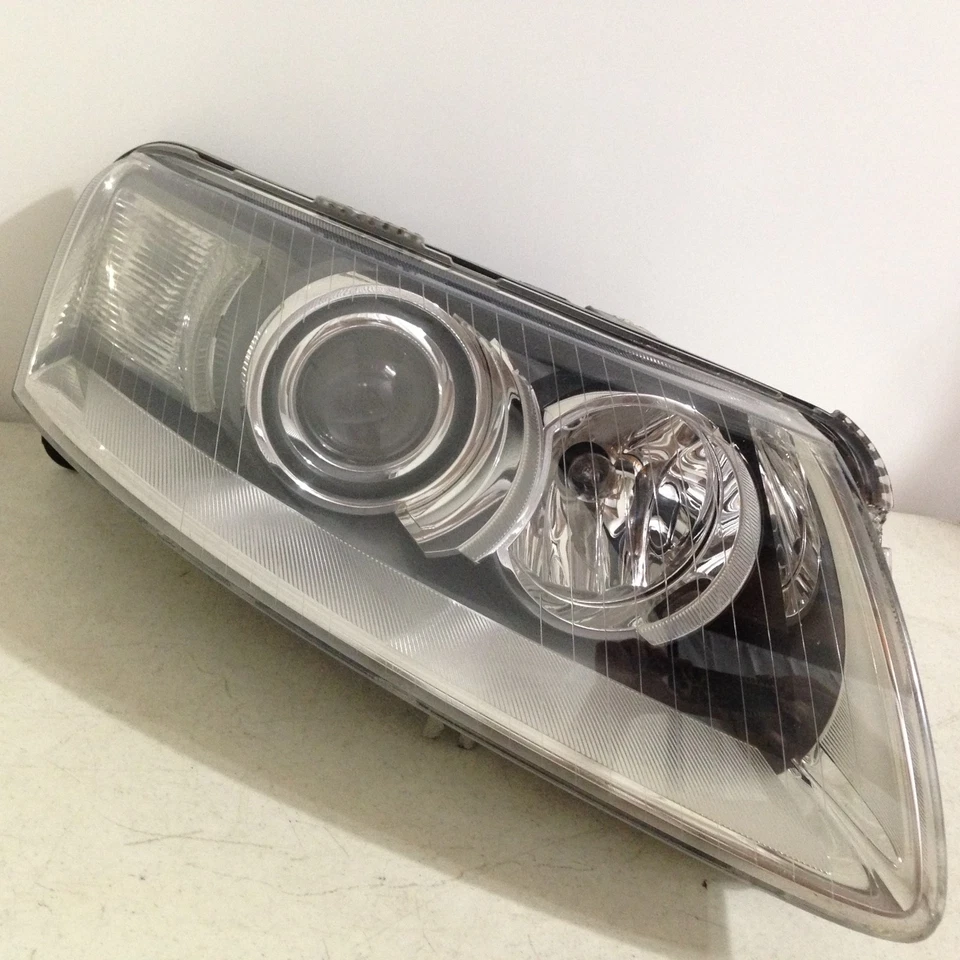 Faro HID de xenón lateral derecho para Audi A6/S6/Quattro 2005-2008 OEM brillante Foto 2 de 4