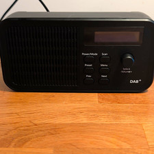 DAB+ Portable DAB/FM Radio Black USB Powered Telescopic Aerial Headphone Jack