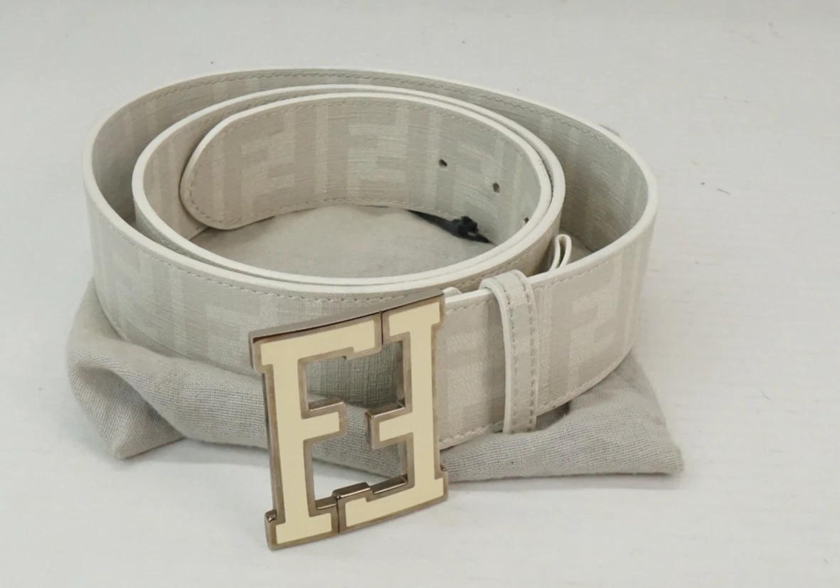 Cintura Fendi bianca fibbia FF taglia 42