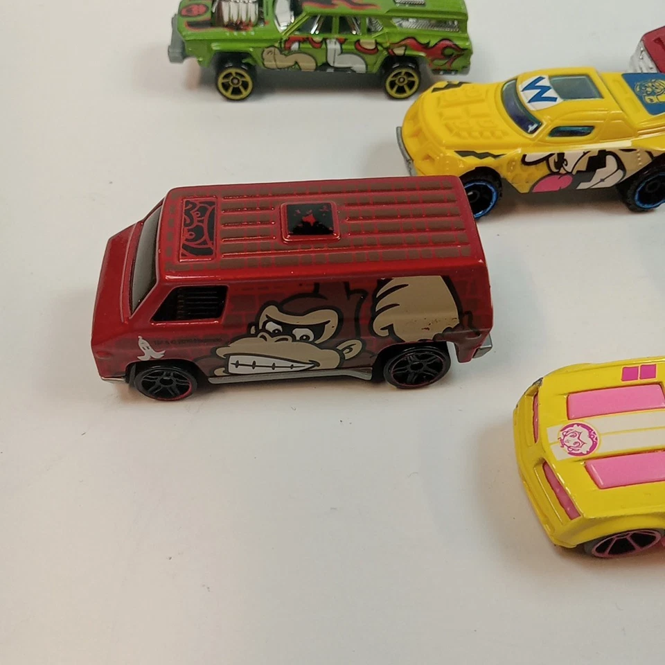 6 Hot Wheels Super Mario Diecast cars Trucks - Image 3 of 4