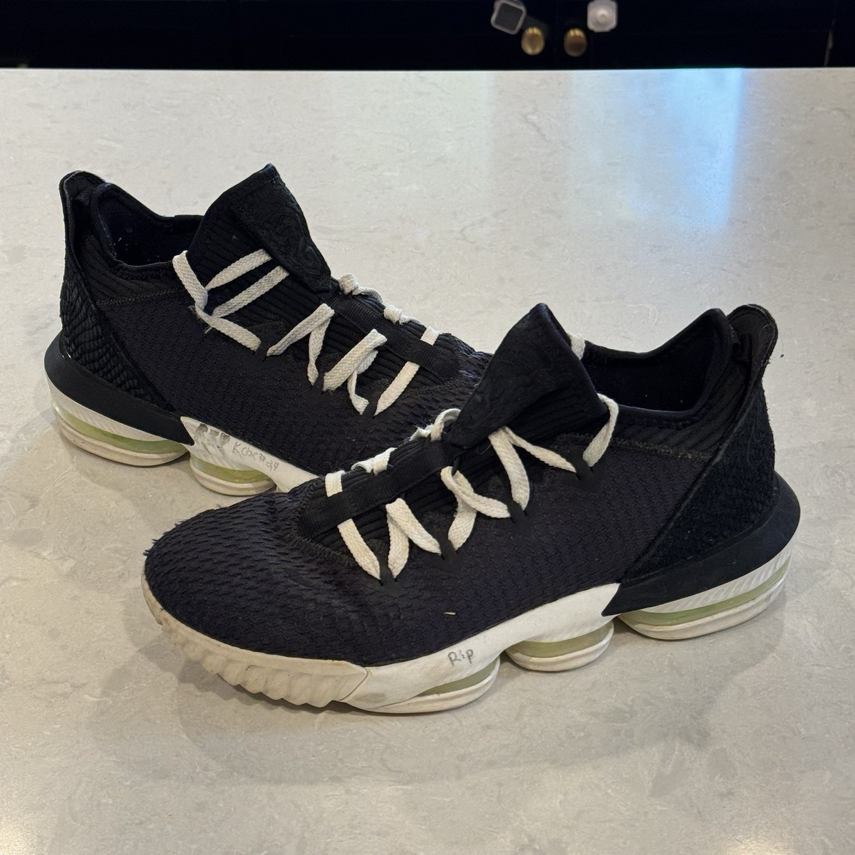nike men black lebron xvi