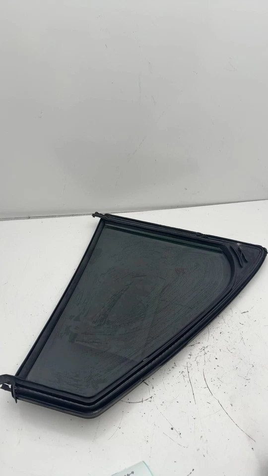 02 03 04 05 MERCEDES CLASE C Ventilación Trasera Cristal/Ventana Mercedes-Benz Izquierda Foto 3 de 4