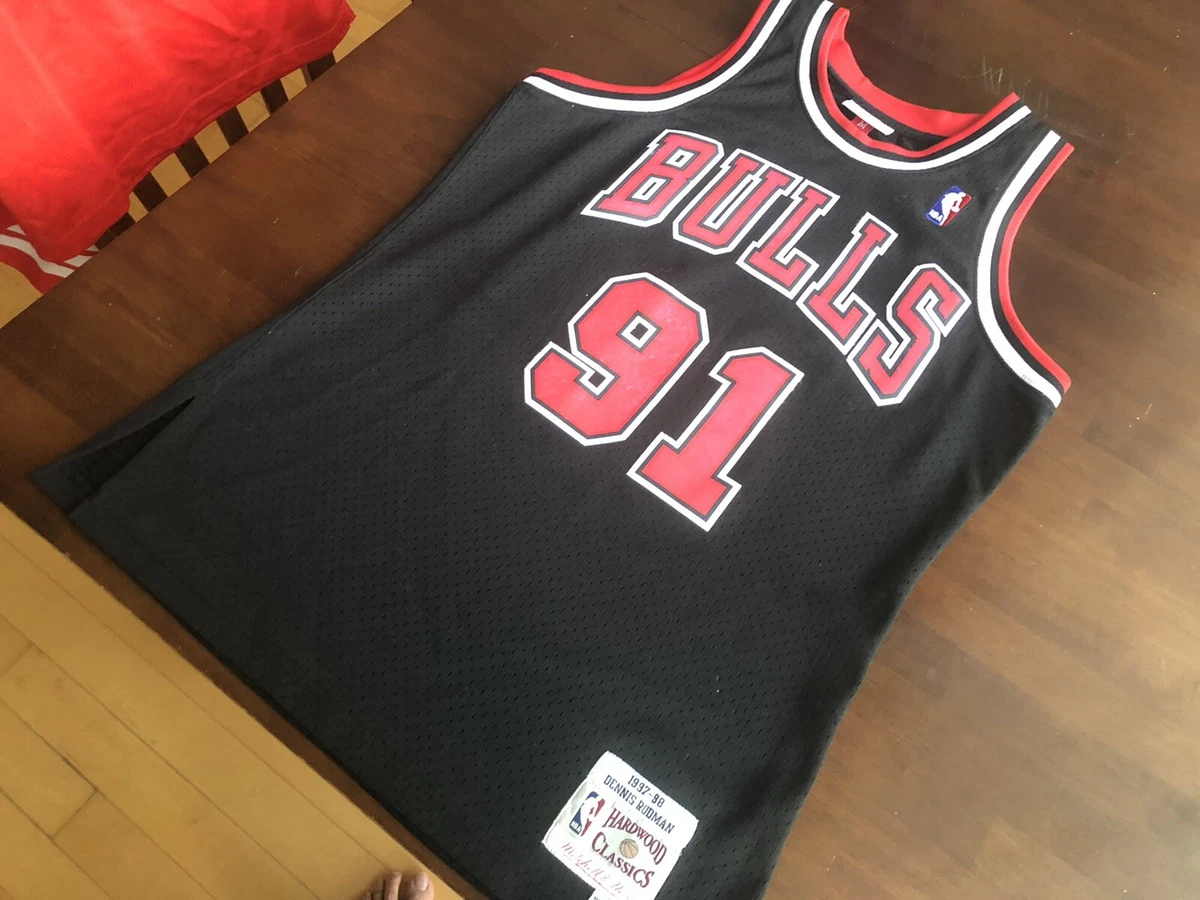 Mitchell & Ness Swingman Chicago Bulls Alternate 1995-96 Dennis Rodman Jersey, Black