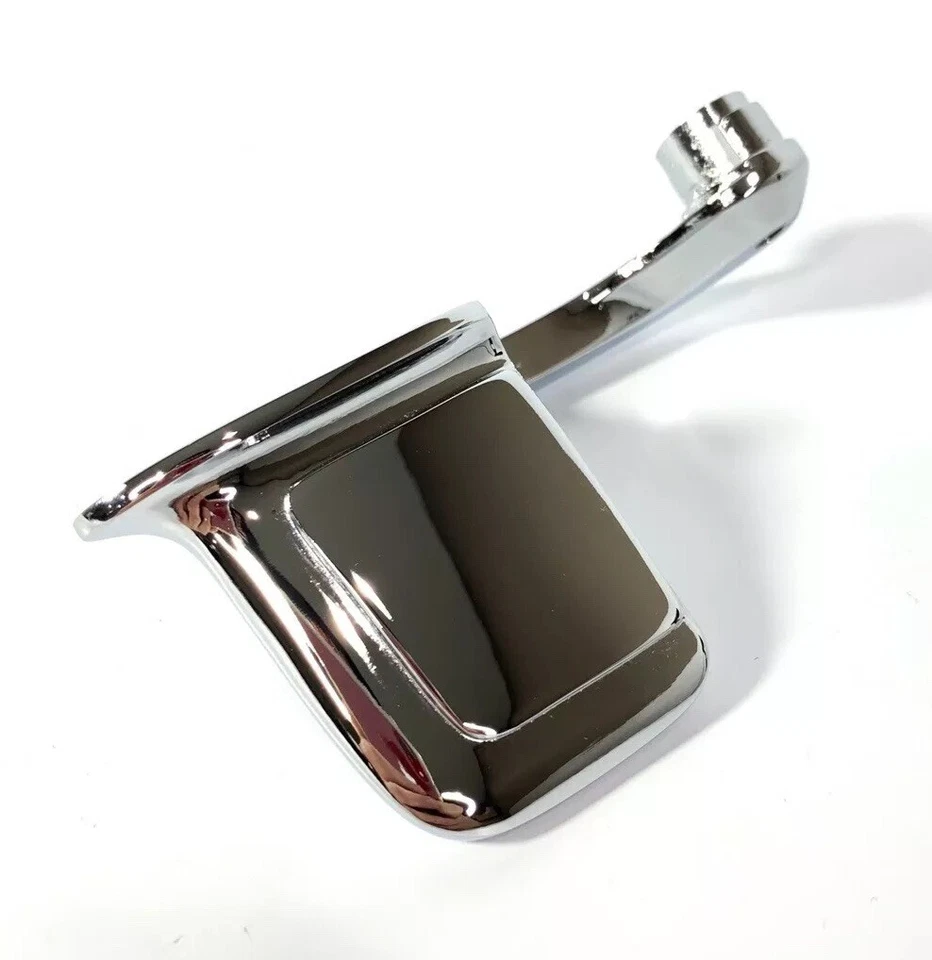 Пара хромированных внутренних дверных ручек справа и слева для полноразмерного автомобиля GM 1959-67 годов выпуска - Изображение 2 из 4